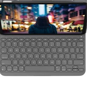 Logitech Apple iPad folio case and keyboard for 10th gen